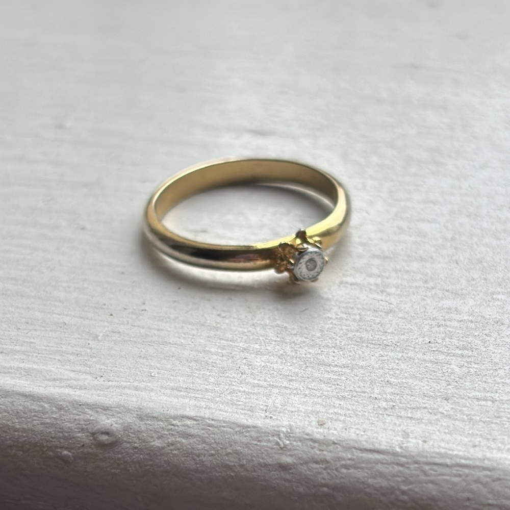 Vintage crystal cocktail casual gold ring size 5.5